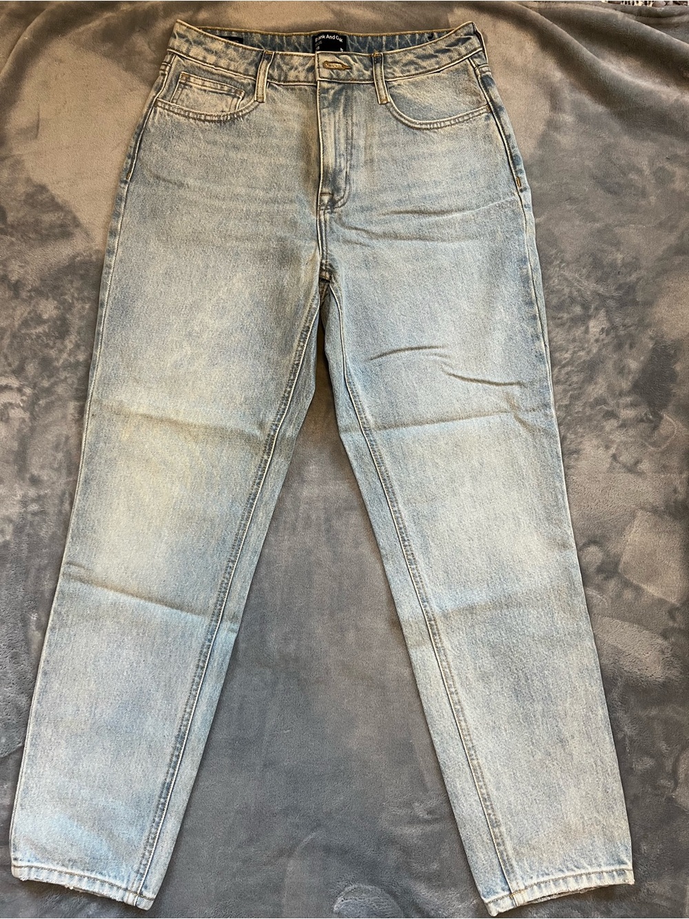 Frank & Oak Light Wash High-Rise Straight Jeans